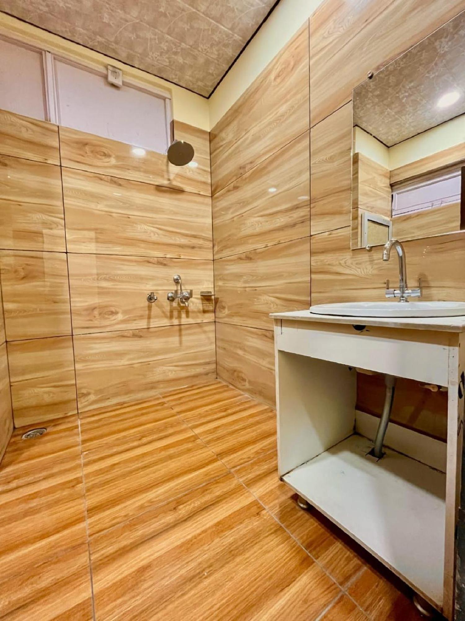 Sparkle Star Resort Khajjiar Εξωτερικό φωτογραφία