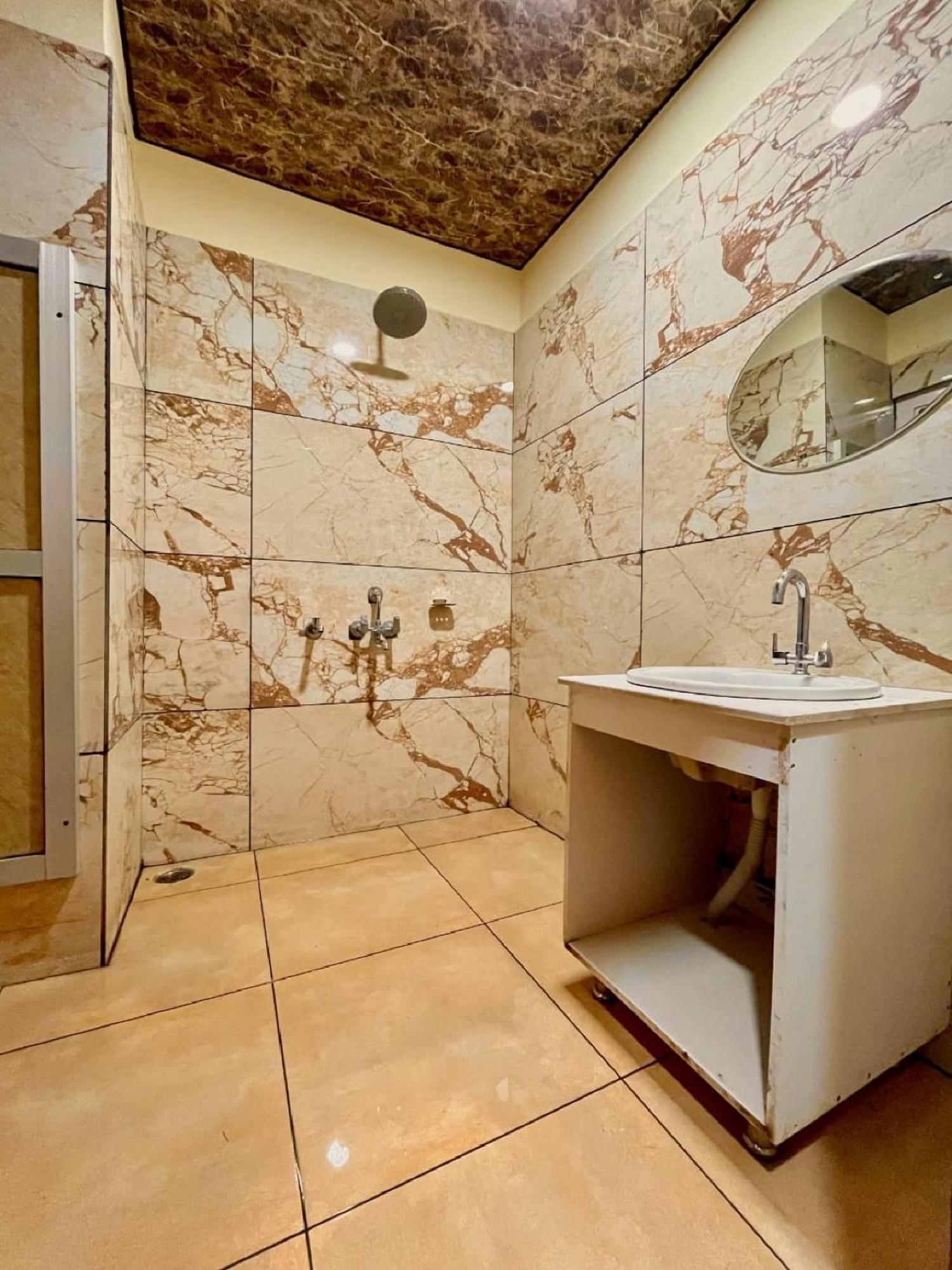 Sparkle Star Resort Khajjiar Εξωτερικό φωτογραφία